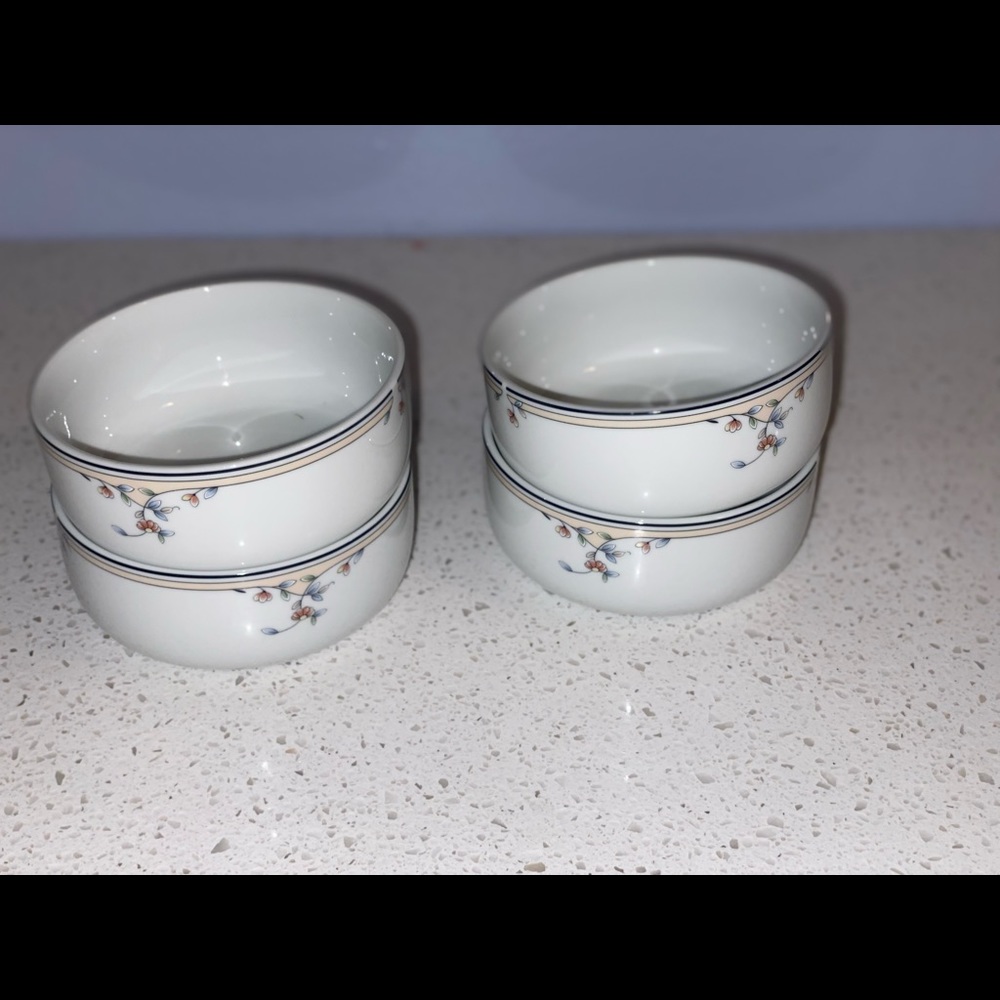 Heritage Blossom a Princess House bowls